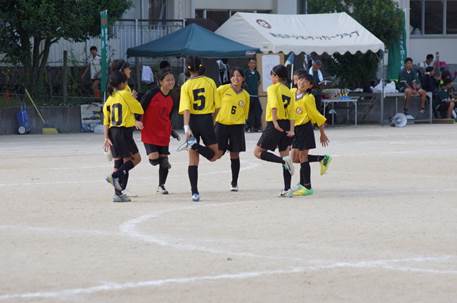 http://livedoor.blogimg.jp/happy_4_leaf_clover-girls_soccer/imgs/5/8/58b48534.jpg